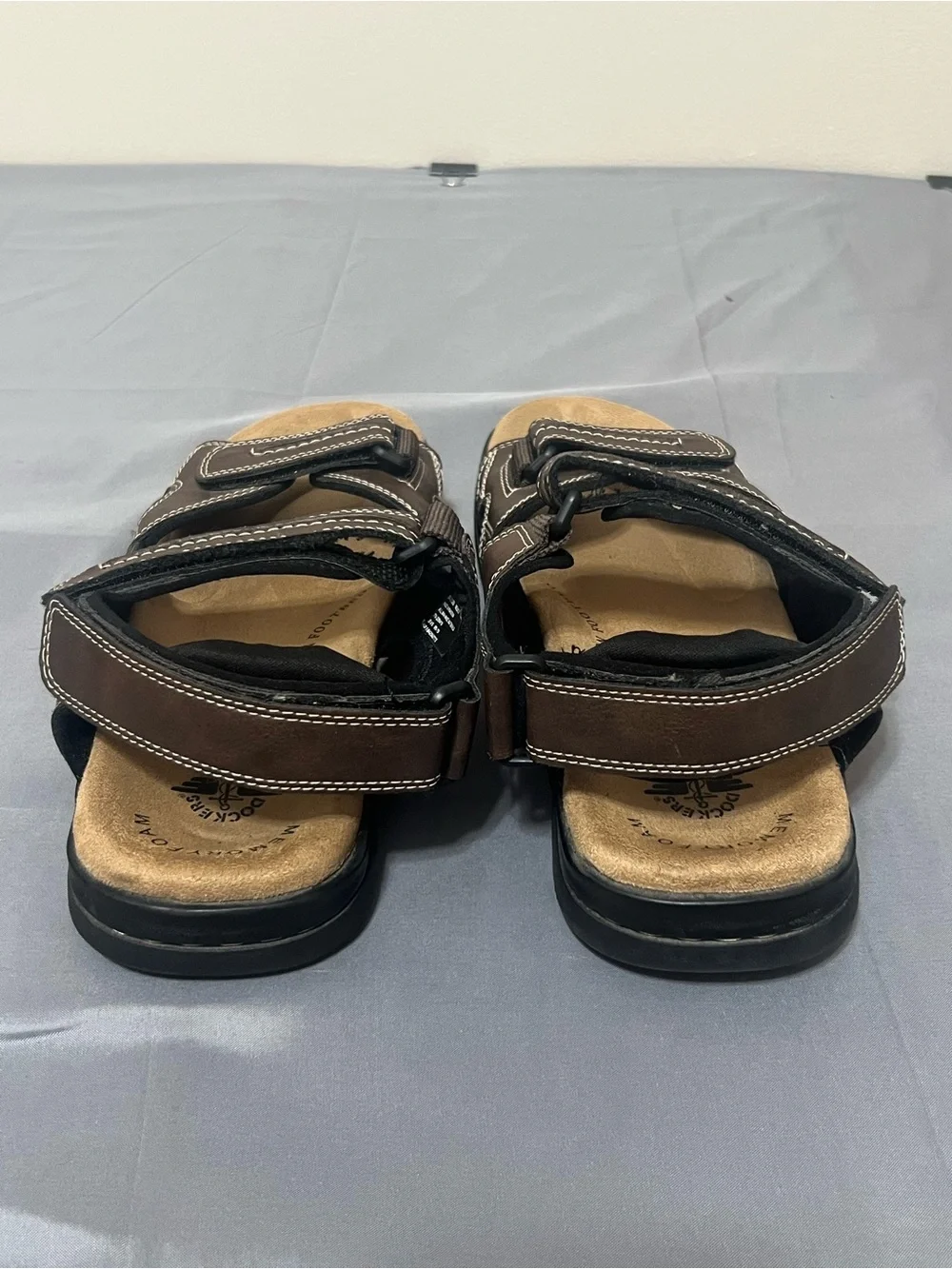 Dockers Sandals Mens Size 8M Wide Brown Memory Foam Hook & Loop Sport 90-21389